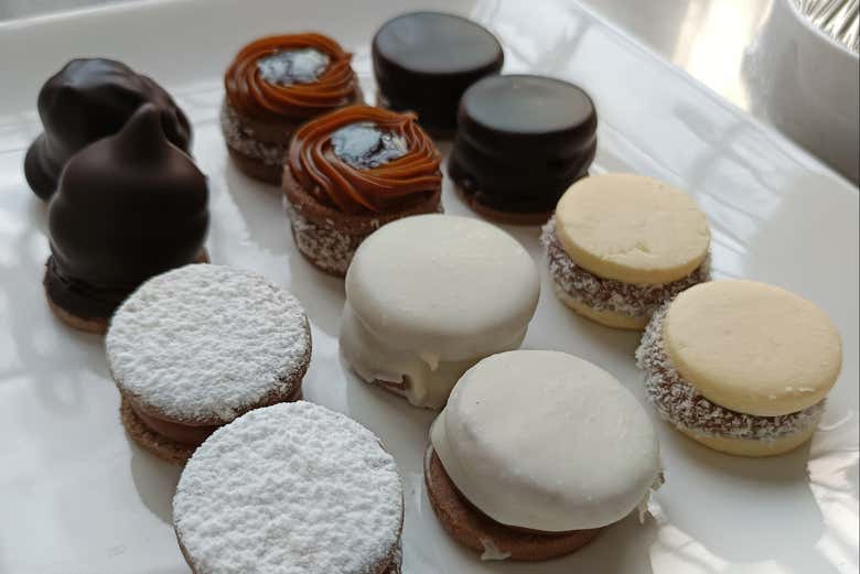 Assortiment d'alfajores en accompagnement