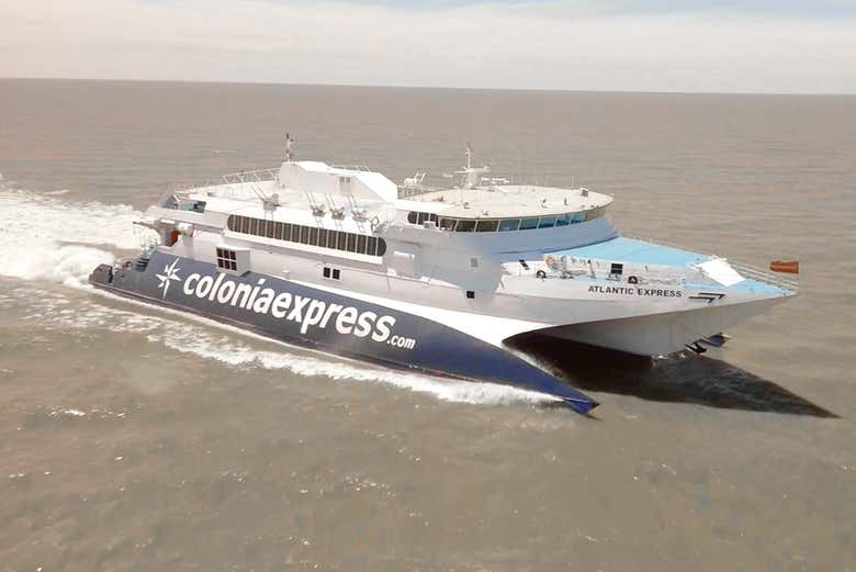 Ferry desde Colonia del Sacramento a Buenos Aires