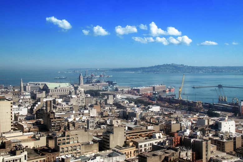 Vue aérienne sur le port de Montevideo