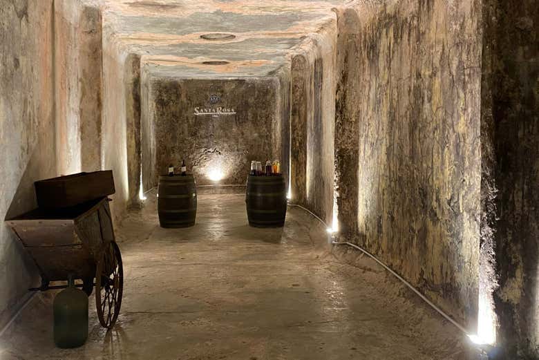 Interior de um tanque de concreto