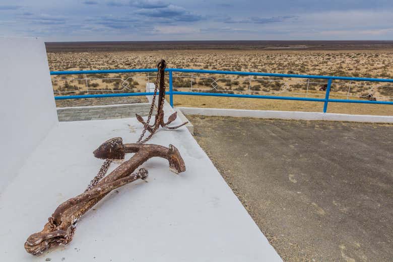 Un ancla en el cementerio de barcos