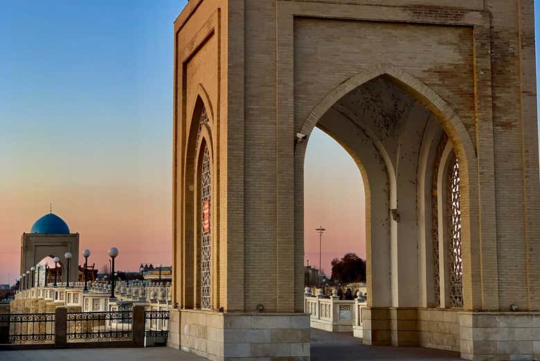 Uno de los extremos del puente de Qarshi