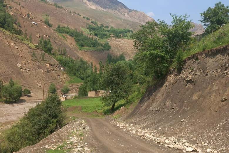 I cammini per raggiungere i monti Fann