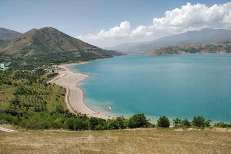 Un po' di relax nella spiaggia del lago