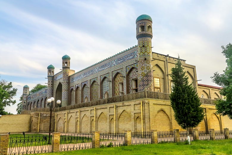Palácio Khudoyar Khan em Kokand