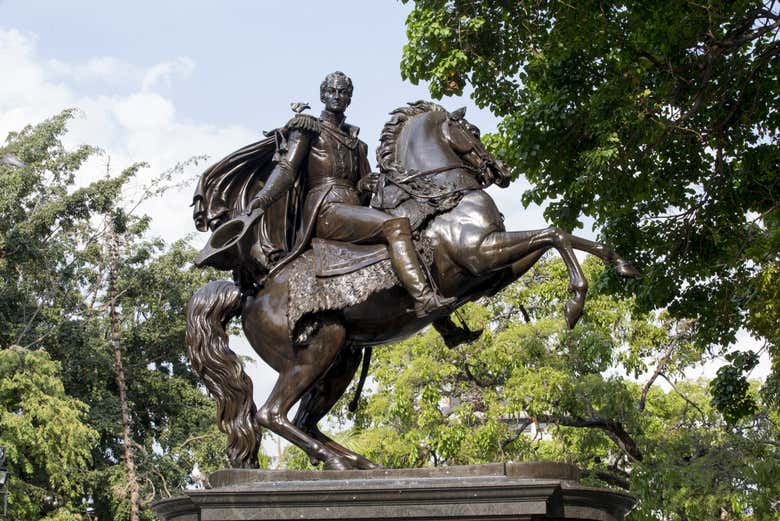 Estatua ecuestre de Simón Bolívar