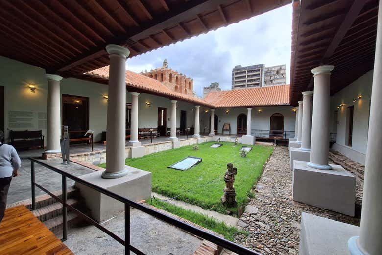 Visit the Sacred Museum of Caracas