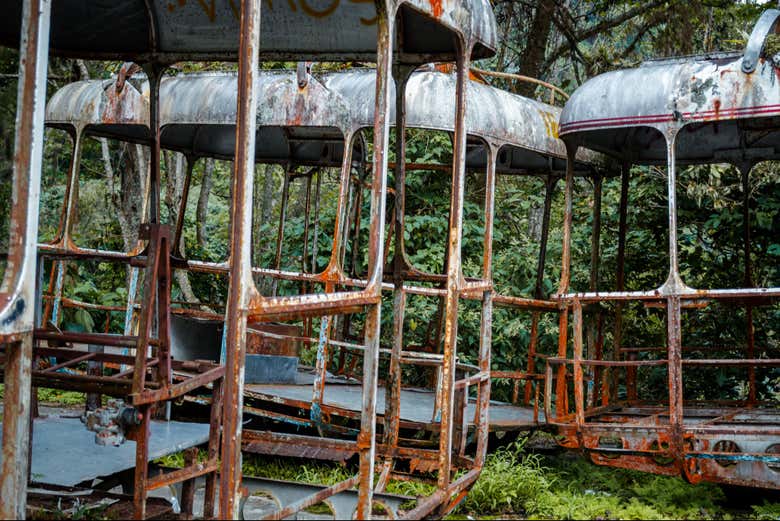 Ruinas del teleférico que iba de La Guaira al Pico Ávila