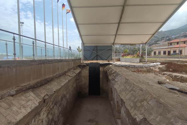 Restos arqueológicos en las bóvedas de La Guaira