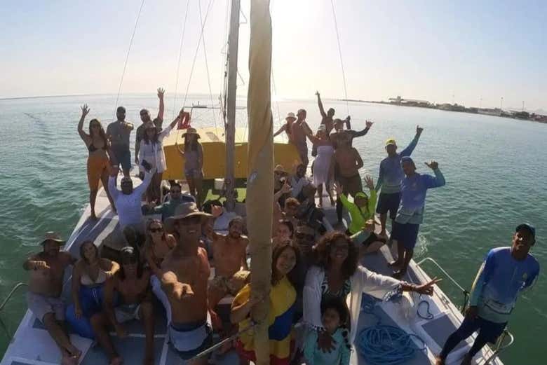 Disfrutando de la navegación en catamarán