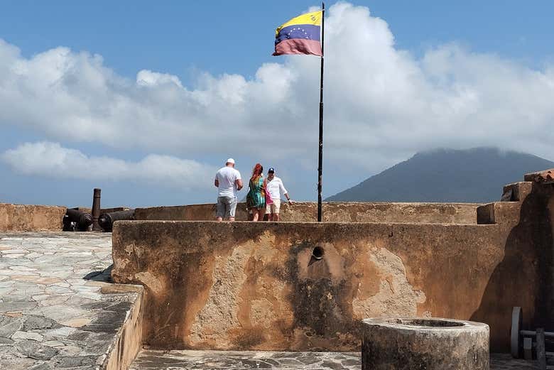 Recorriendo el Castillo de Santa Rosa