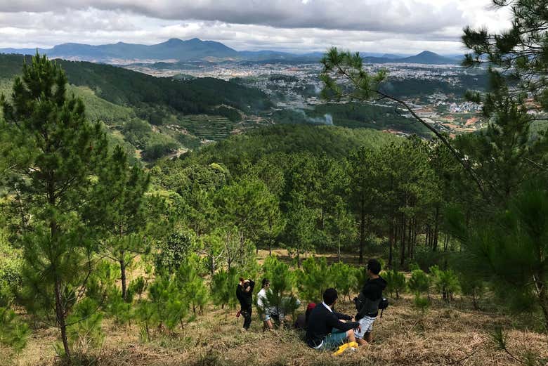 Hiking up Samson Mountaun