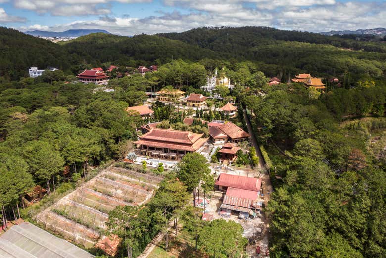 Vista del monasterio Zen Truc Lam