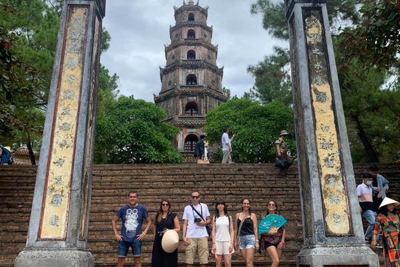 Conociendo la pagoda Thien Mu