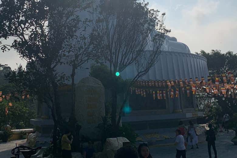 Conoceremos la pagoda Linh Ung