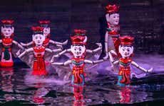 Spettacolo di marionette sull'acqua