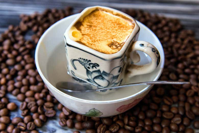 Café vietnamita con huevo
