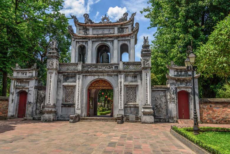 Entrada no Templo da Literatura