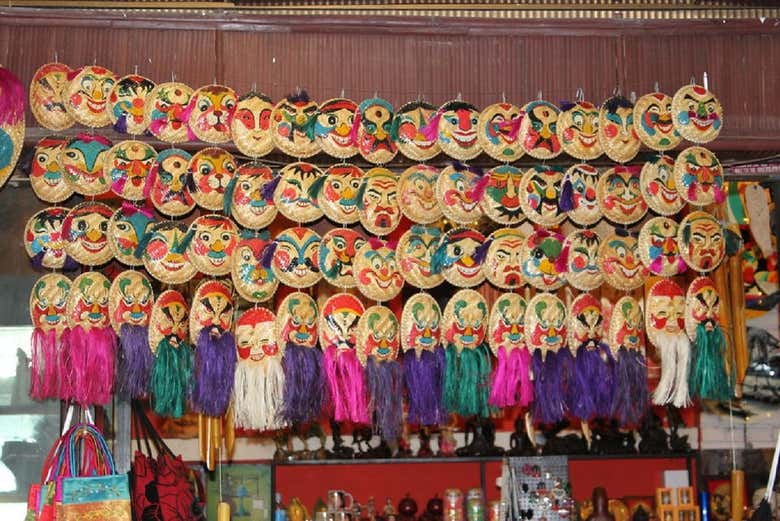 Sorprendeos con los vivos colores de sus artes populares
