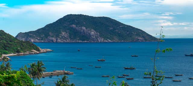 Excursión a la isla Cham en lancha rápida