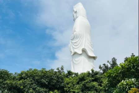 See the lady Buddha statue