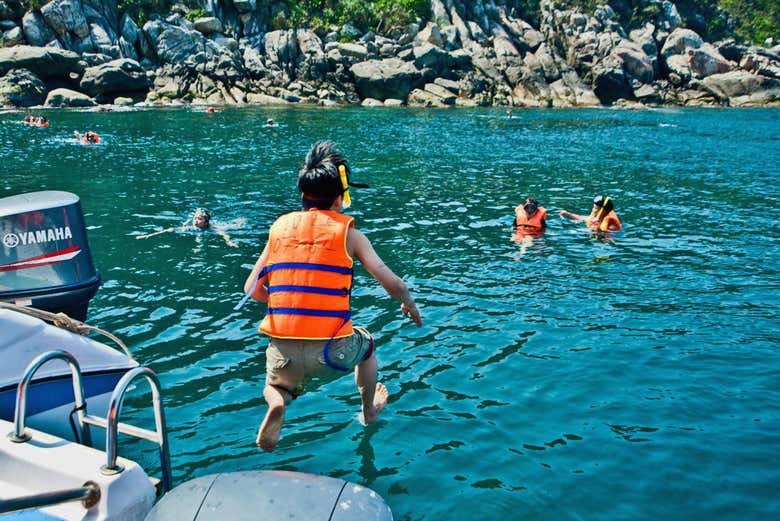 Pulando da lancha rápida