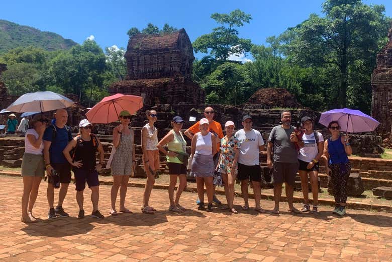 Visitando el santuario vietnamita de My Son