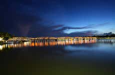 Crucero con cena y música en directo por el río Perfume