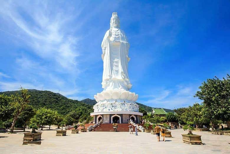Estátua de Lady Buda