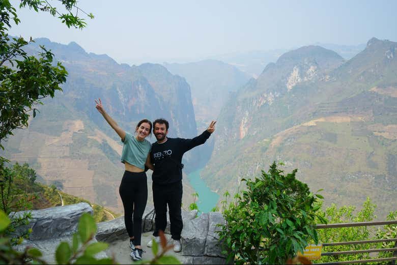 ¡Momento foto con el cañón fluvial al fondo!