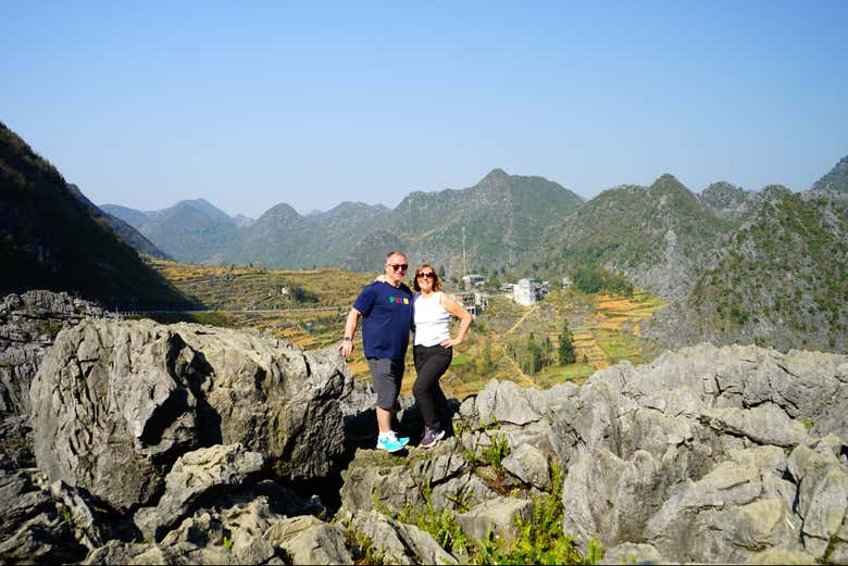 Con el valle de Duong Thuong al fondo