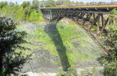 Saut à l'élastique aux chutes Victoria