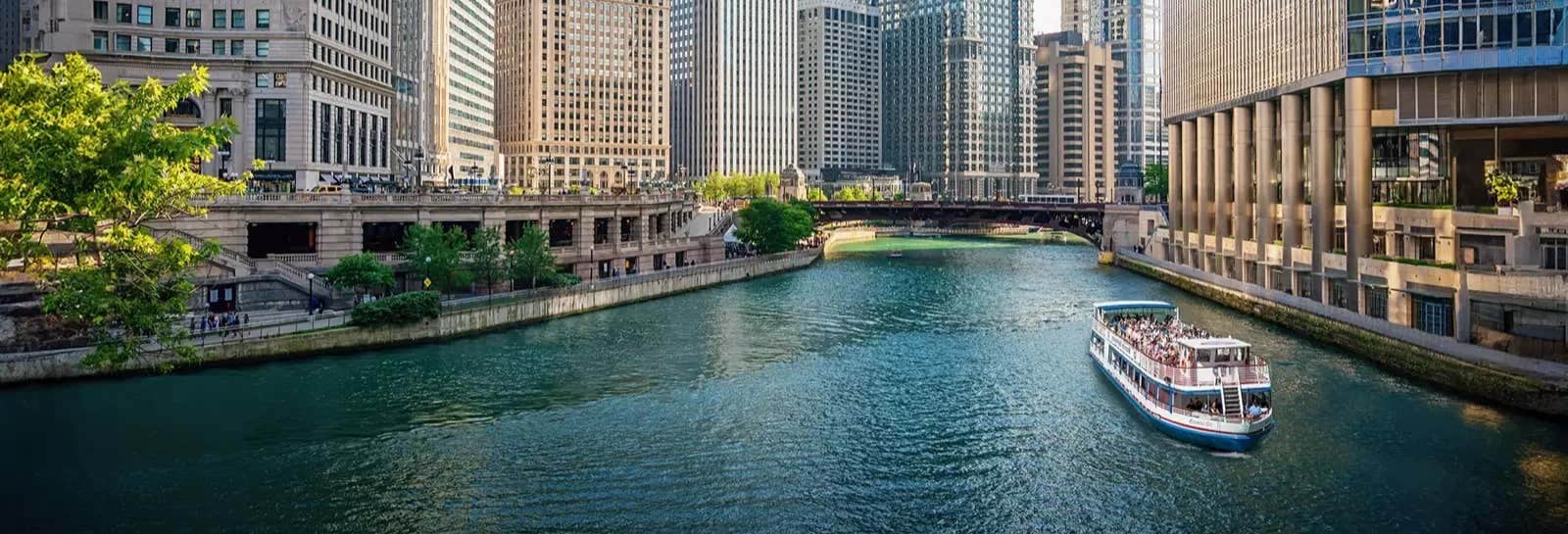 Paseo en barco por el río Chicago