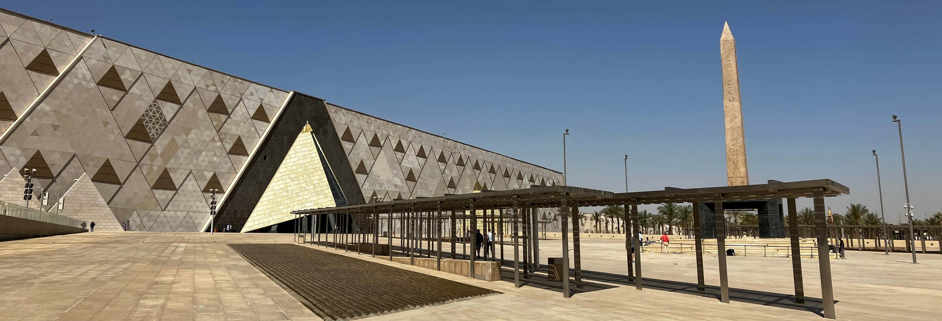 Tour por el Gran Museo Egipcio y las pirámides de Giza con entradas